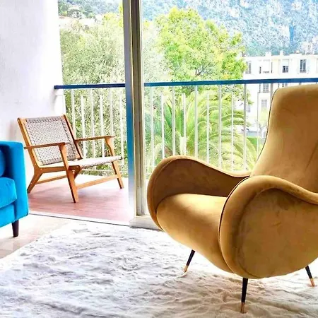 Central, Quiet & Cosy Near Monaco شقة *