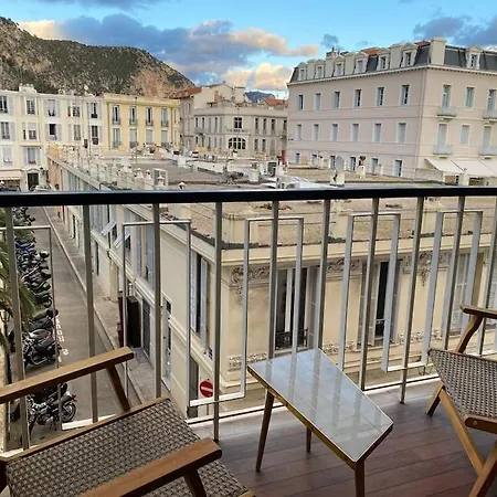 Central, Quiet & Cosy Near Monaco شقة *