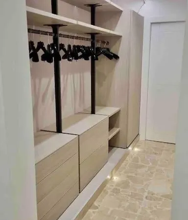 Central, Quiet & Cosy Near Monaco شقة