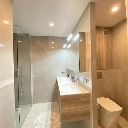 Central, Quiet & Cosy Near Monaco Apartment *