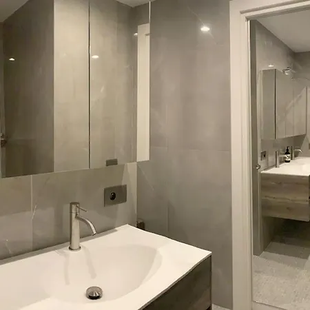 Apartment Central, Quiet & Cosy Near Monaco *